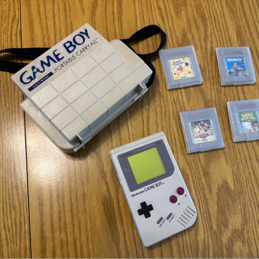 Nintendo Game Boy - White Handheld Console with Games